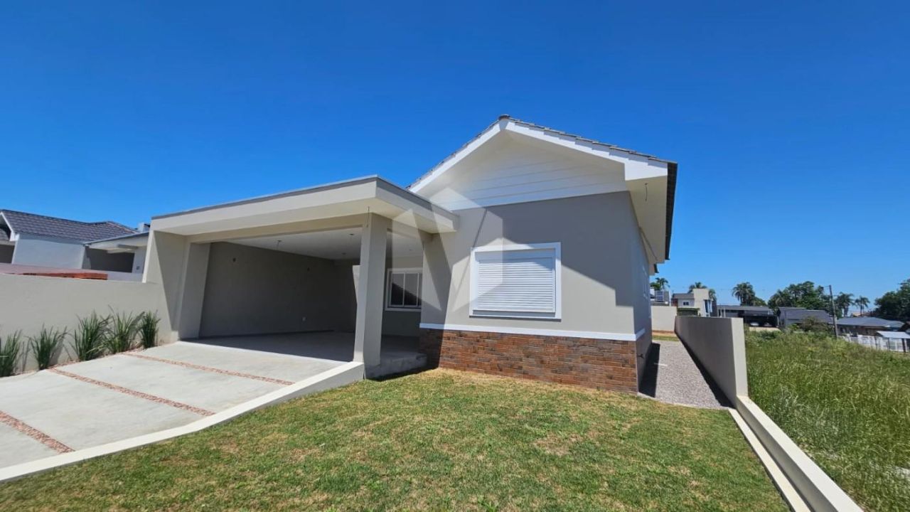 CASA COM TERRENO GRANDE BAIRRO JOÃO ALVES